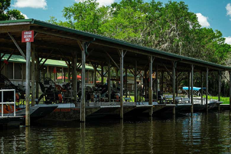 The hovercraft dock