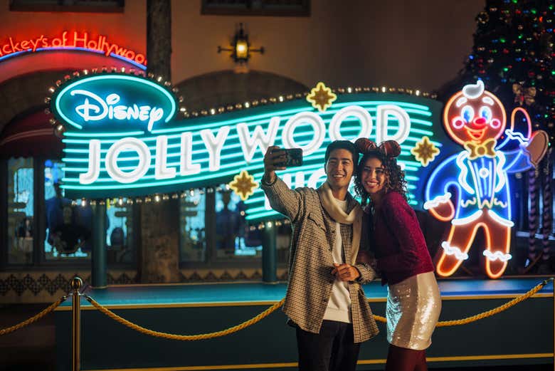 Vivid el glamuroso ambiente de Disney Jollywood Nights