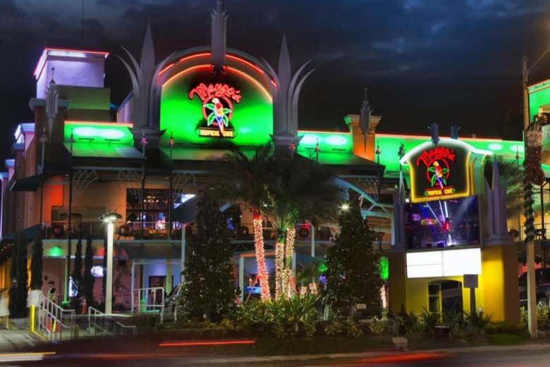 Cena con espectáculo en Mango’s Tropical Cafe Orlando