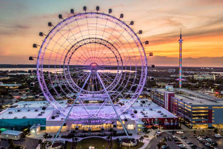 Tramonto all'ICON Park