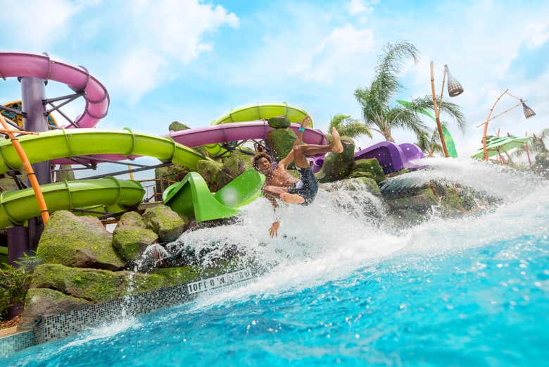 Toboganes en Universal's Volcano Bay water theme park