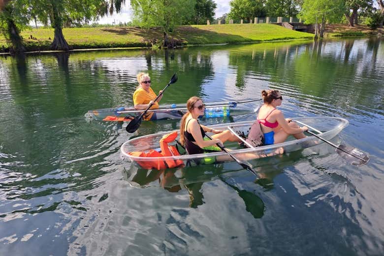 Balade en kayak transparent sur le lac Ivanhoe