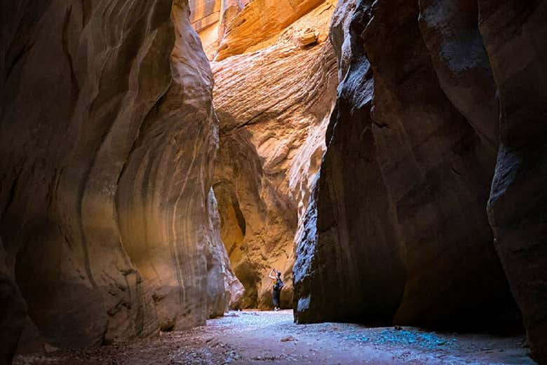 Étroites parois de grès du canyon