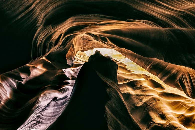 Ouvertures étroites de l'Antelope Canyon secret