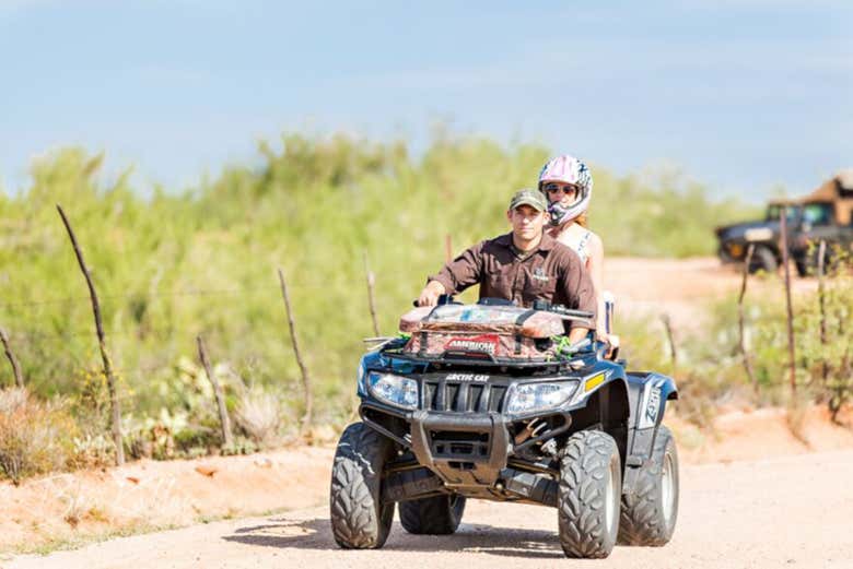Quad en el desierto de Sonora