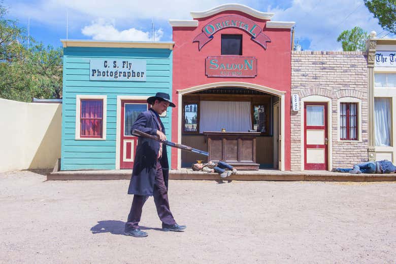 Show de foragidos em Tombstone