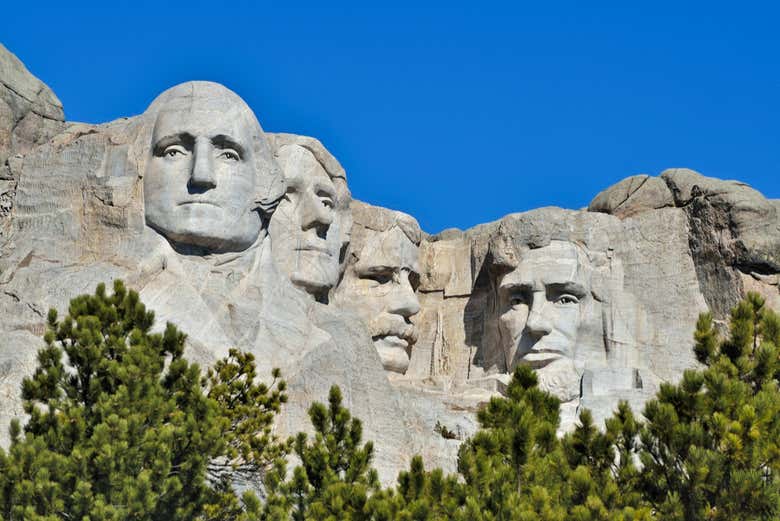 See the world famous Mt Rushmore!
