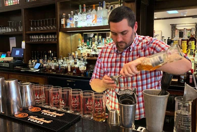 Exploring the bars of Sacramento