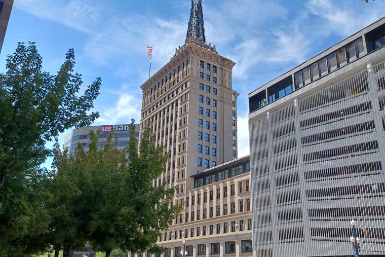 Explore downtown Salt Lake City and learn about its buildings