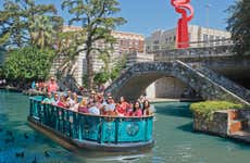 Paseo en barco por el río San Antonio