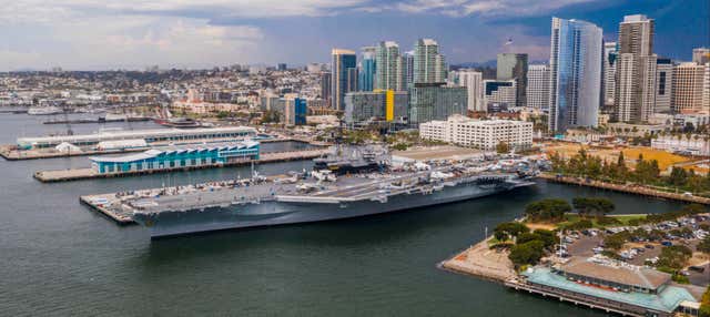 Entrada al Museo USS Midway