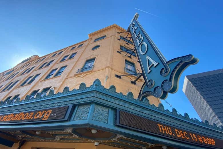 Fachada del Teatro Balboa