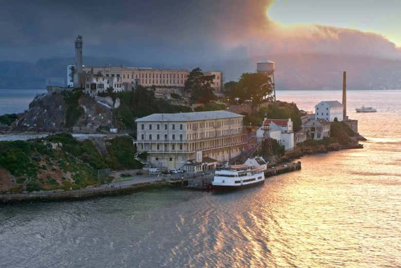 Atracando al atardecer en Alcatraz