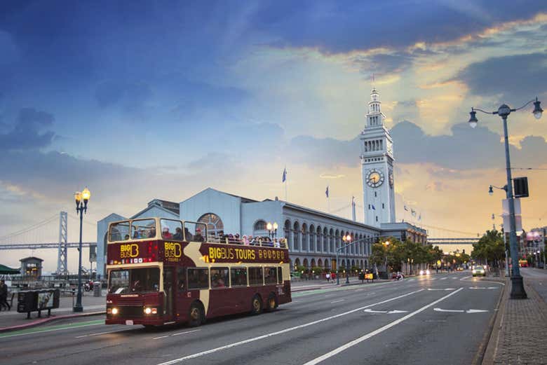 Il tramonto su San Francisco