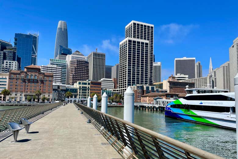 Buildings dans la baie de San Francisco