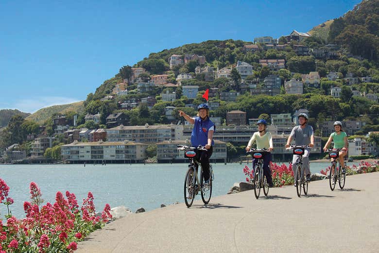 Passeando de bicicleta por Sausalito
