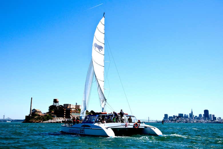 Vue sur Alcatraz depuis le catamaran