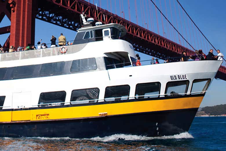 Cruzando en ferry la bahía de San Francisco hacia Sausalito