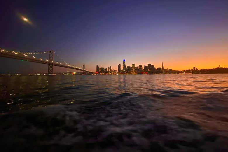 Skyline de San Francisco au coucher de soleil