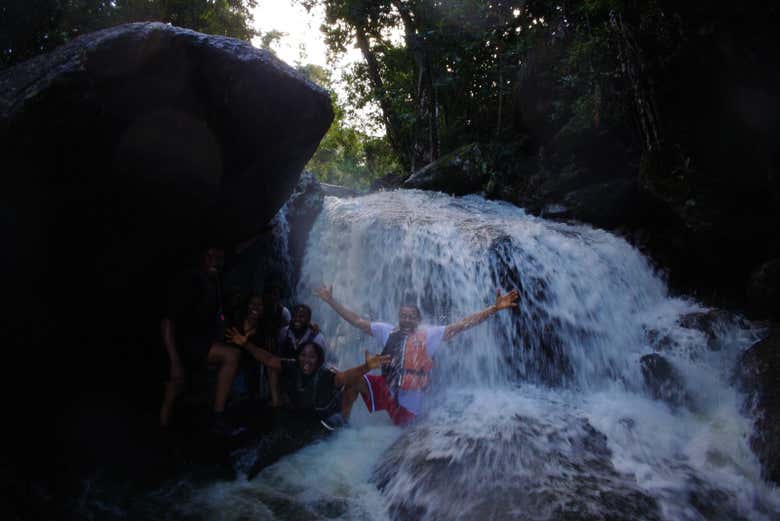 En una de las cascadas del Bosque Naciona El Yunque