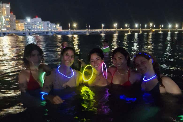 Disfrutando de la magia nocturna en la Laguna del Condado