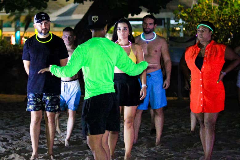 Apprenez les bases de la salsa