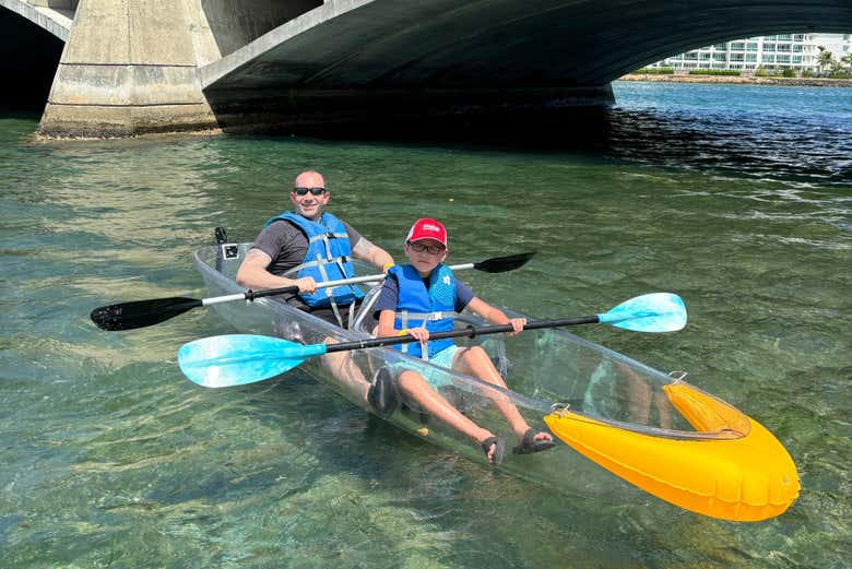 Listos para el tour en kayak por la Laguna del Condado