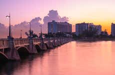 Tour en kayak por la Laguna del Condado + Clase de salsa