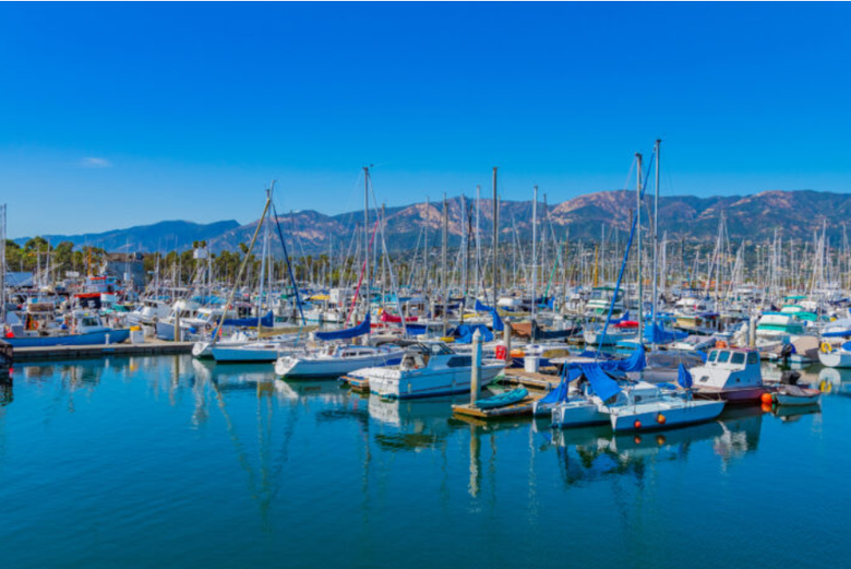 Barcos en el puerto de Santa Bárbara
