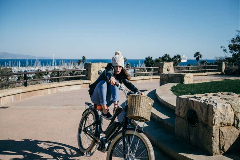 Paseando junto al mar en Santa Bárbara