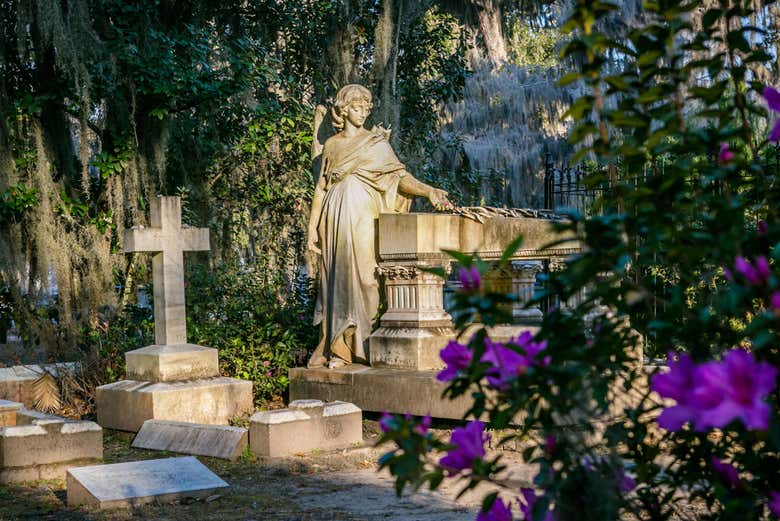 Funerary monument in Bonaventure