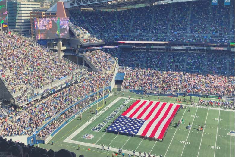 Al inicio del partido de los Seahawks