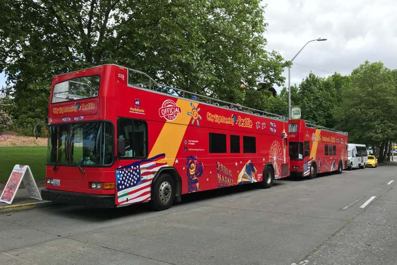 Sightseeing bus in Seattle
