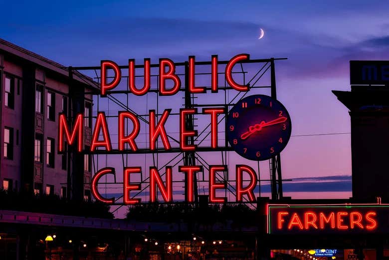 Cartel luminoso del Public Market Center