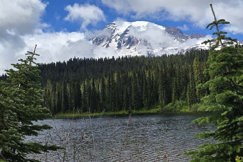 Um dos lagos perto do Monte Rainier