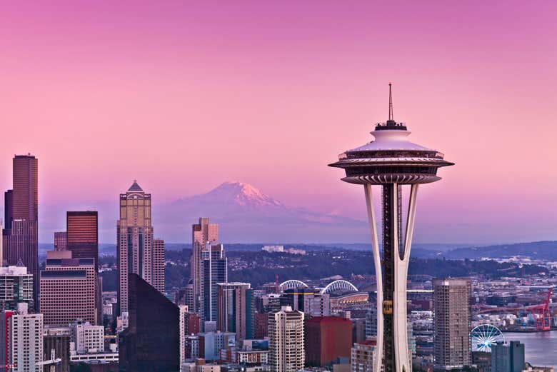 Space Needle ao entardecer