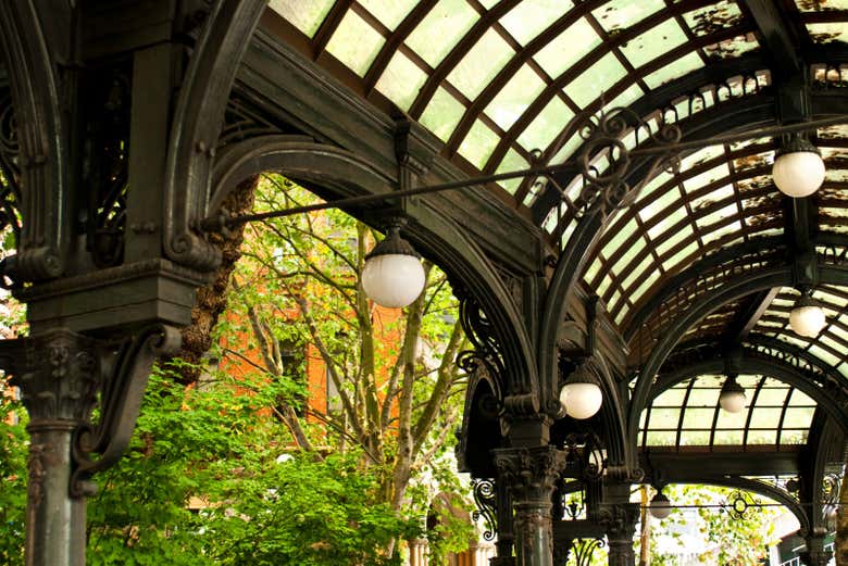 Walk through the Pioneer Square