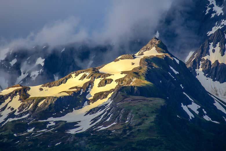 Admiring the high mountains of the national park