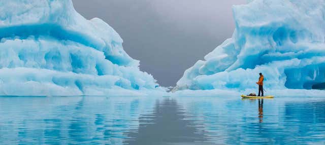 Vuelo en helicóptero + Paddleboard entre icebergs por Seward