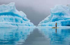 Vuelo en helicóptero + Paddleboard entre icebergs por Seward