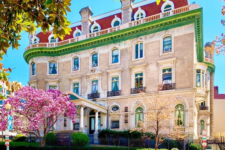 Fachada da Embaixada da Índia em Washington DC