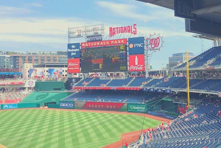La pantalla gigante del estadio