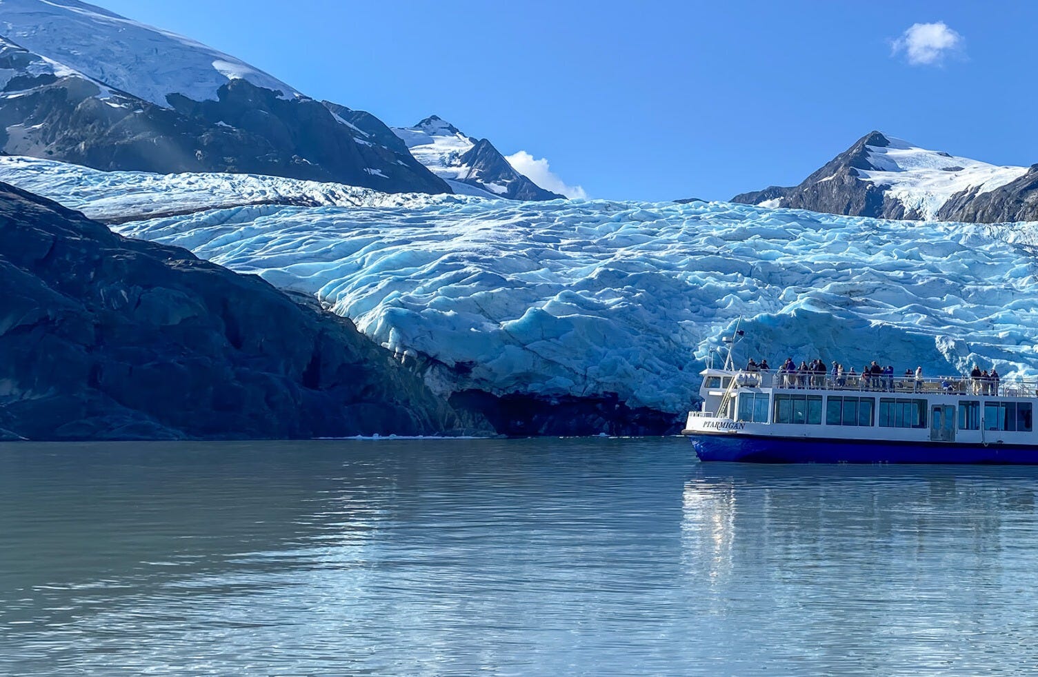 Paseo en barco por el glaciar Portage