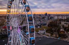 Entrada a Skywheel Tallin