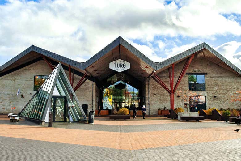 Fachada del mercado Balti Jaama