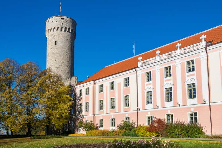 Tour Pikk Hermann, à côté du parlement estonien