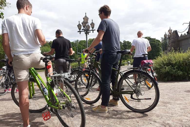 Subidos en las bicicletas