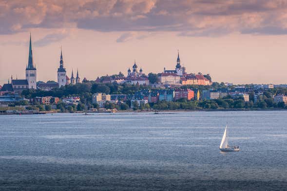 Paseo en barco por la bahía de Tallin