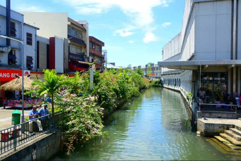 Você explorará a capital de Fiji