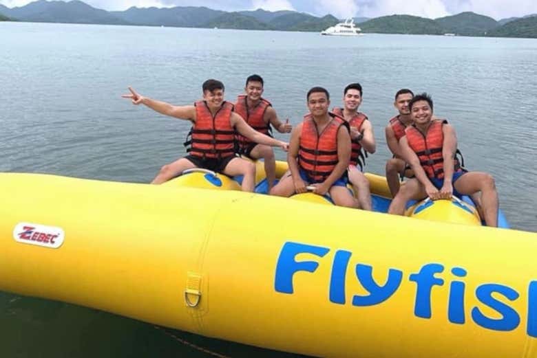 Disfrutando con amigos en el Fly Fish